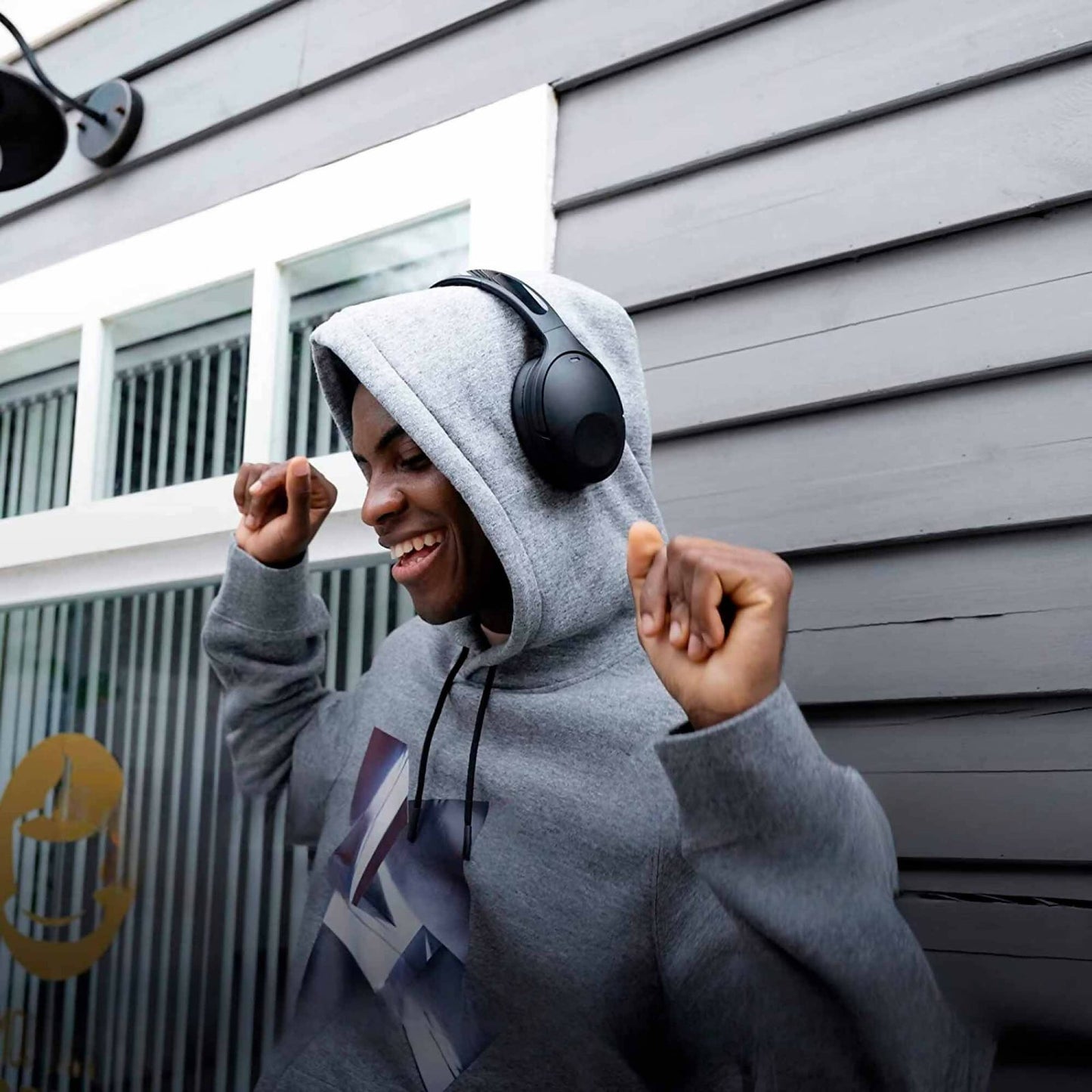 Noise-Cancelling Over-Ear Kopfhörer (Schwarz) – Bluetooth, bis zu 100 Std. Akku, Schnellladen