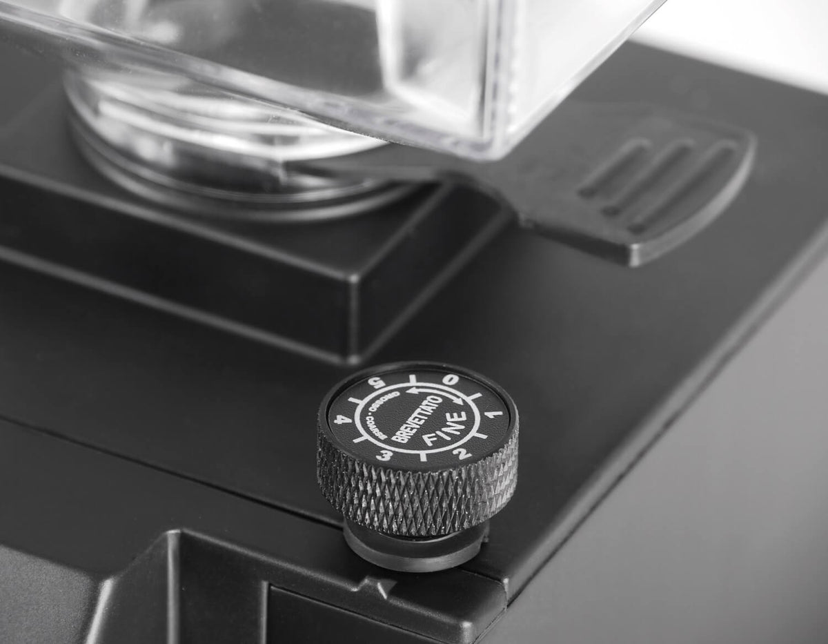 Eureka Mignon Specialita Espressomühle Schwarz matt 15BL - 2 Timer